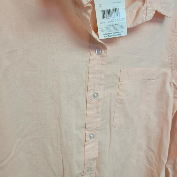 𝅺George Button Down  Top - Picture 2 of 6